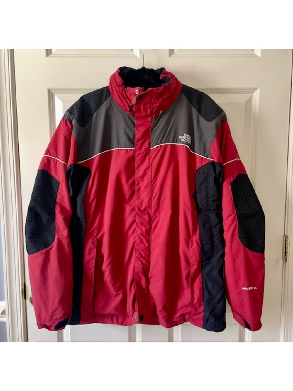 The North Face HyVent Insulated Ski Jacket Red Black Mens LG